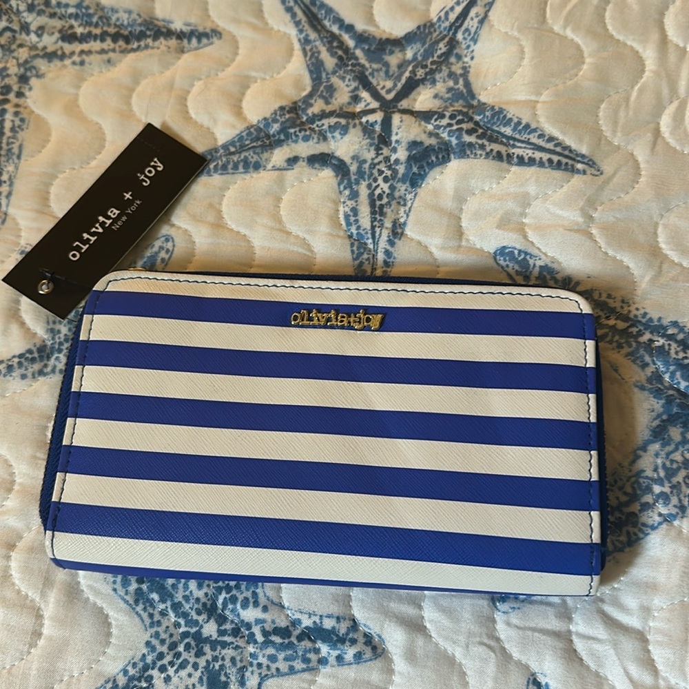 NWT Olivia+Joy Wallet